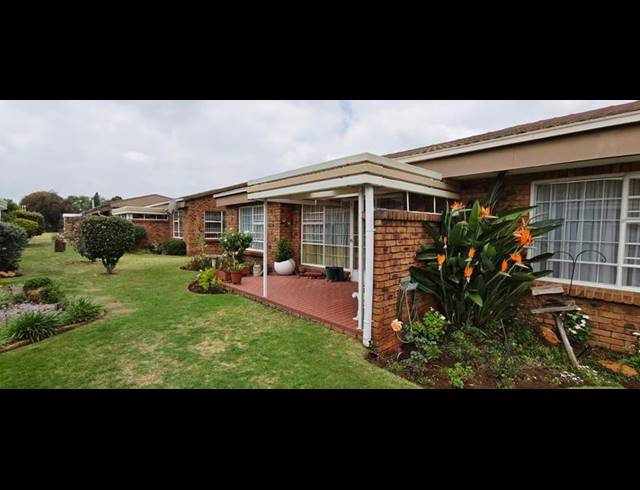 2 BEDROOM SIMPLEX FOR SALE IN NORTON PARK